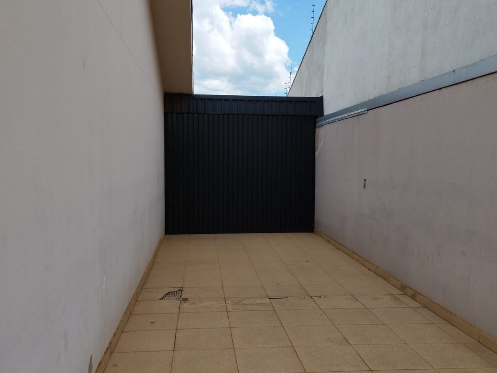 CASA LOCALIZADA NO BAIRRO MONTREAL / 14 DE NOVEMBRO | 4