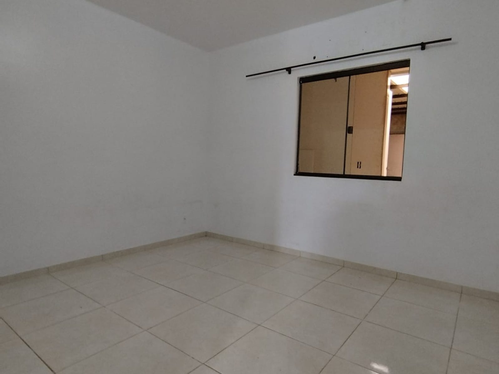 CASA LOCALIZADA NO BAIRRO MONTREAL / 14 DE NOVEMBRO | 9