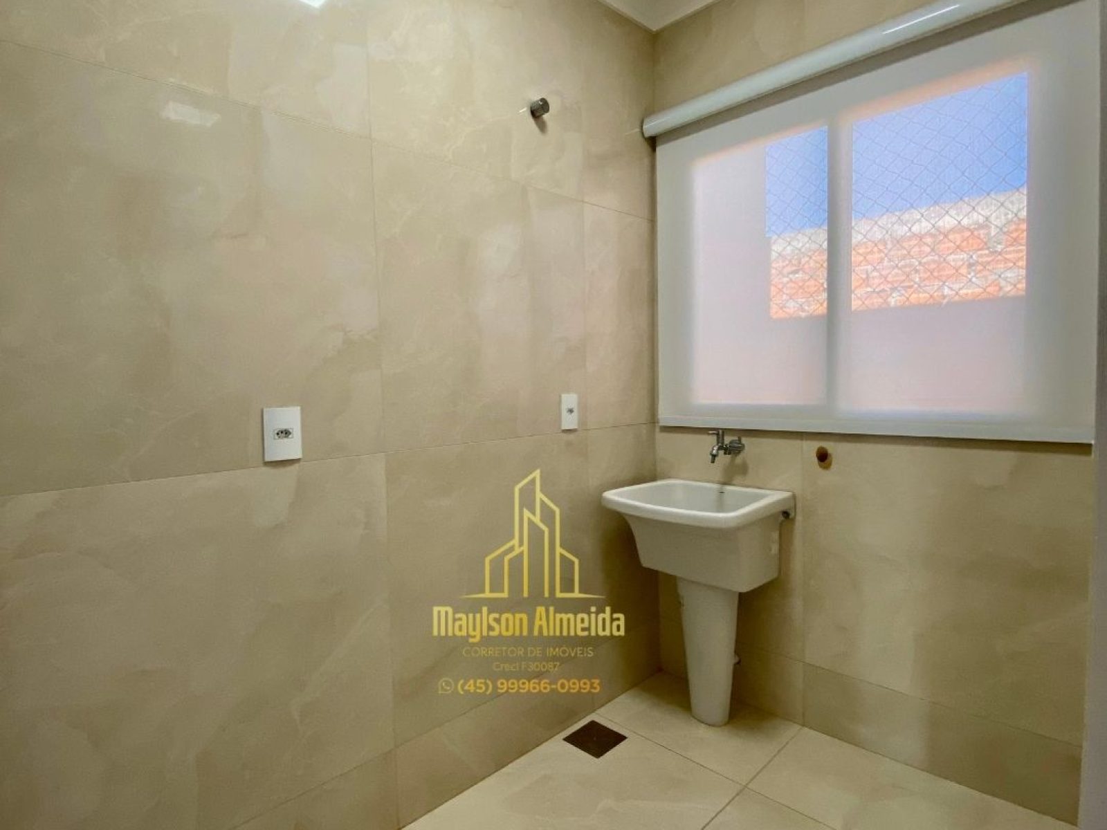 Sobrado no bairro Coqueiral | 13