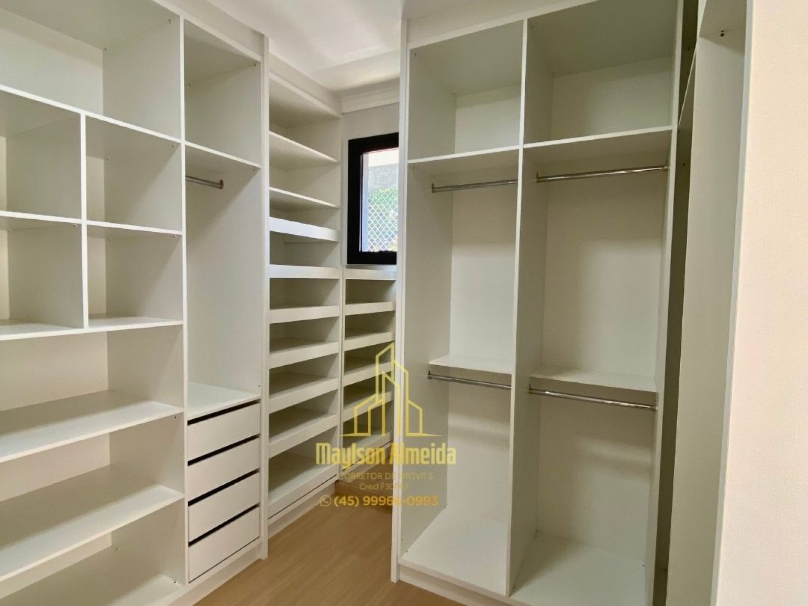 Sobrado no bairro Coqueiral | 21