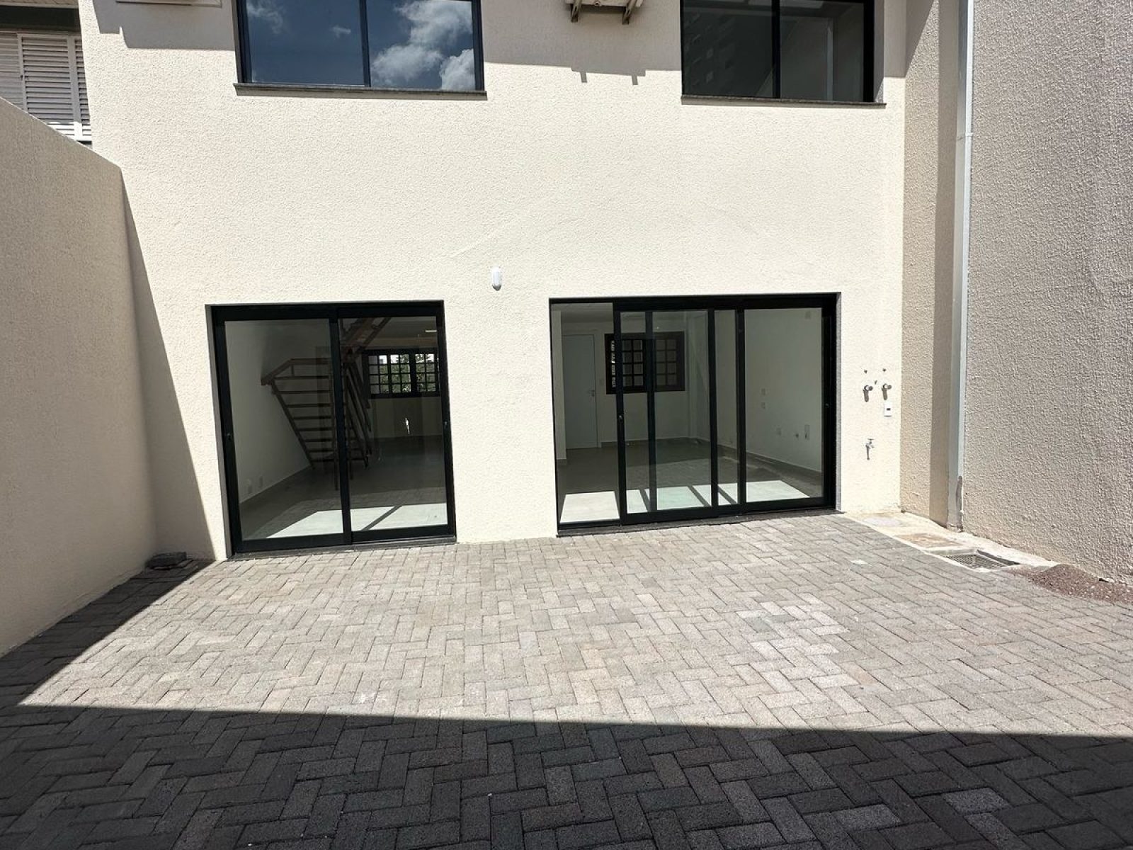 Sobrado Condomínio Central 2