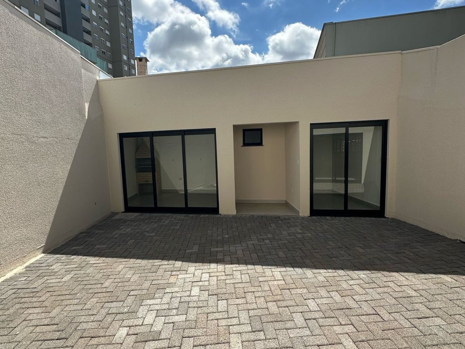 Sobrado Condomínio Central 3