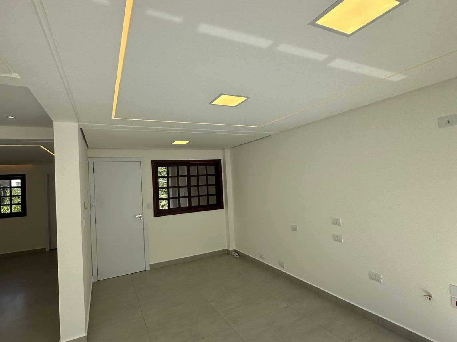 Sobrado Condomínio Central 5