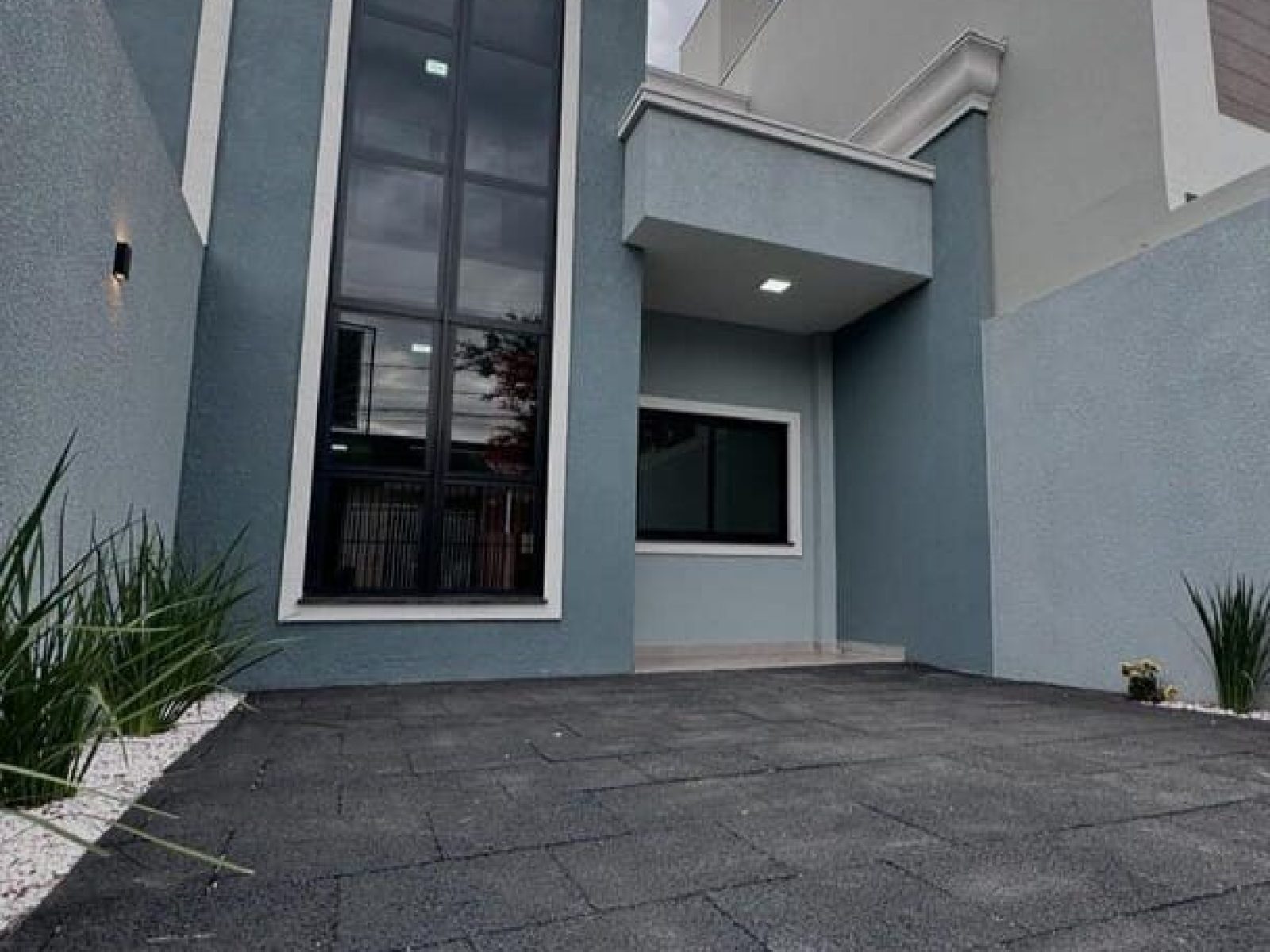 Sobrado no Bairro Canadá 1