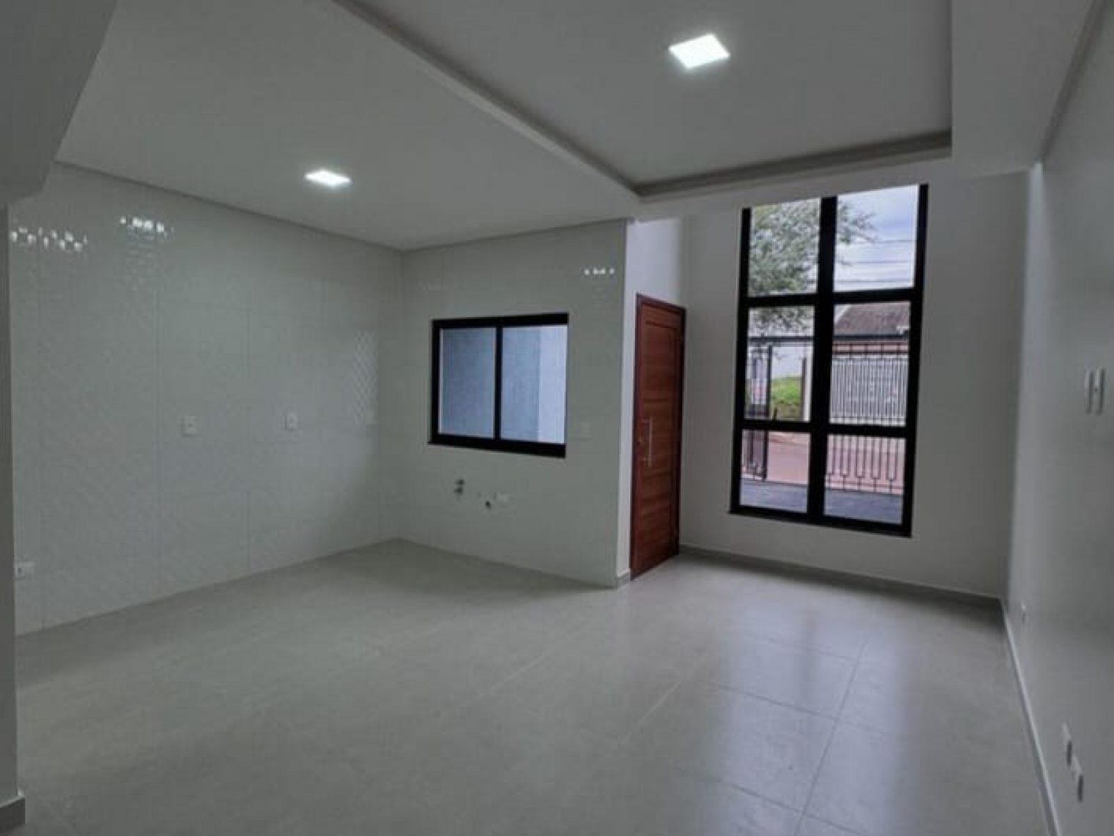 Sobrado no Bairro Canadá 8