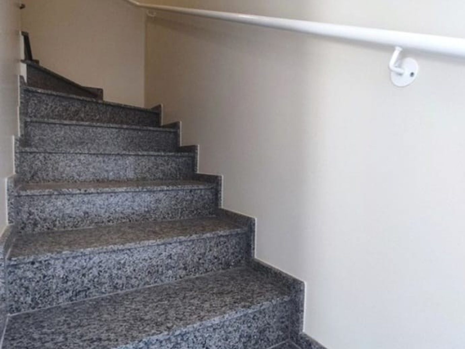 Sobrado no Bairro Floresta 10