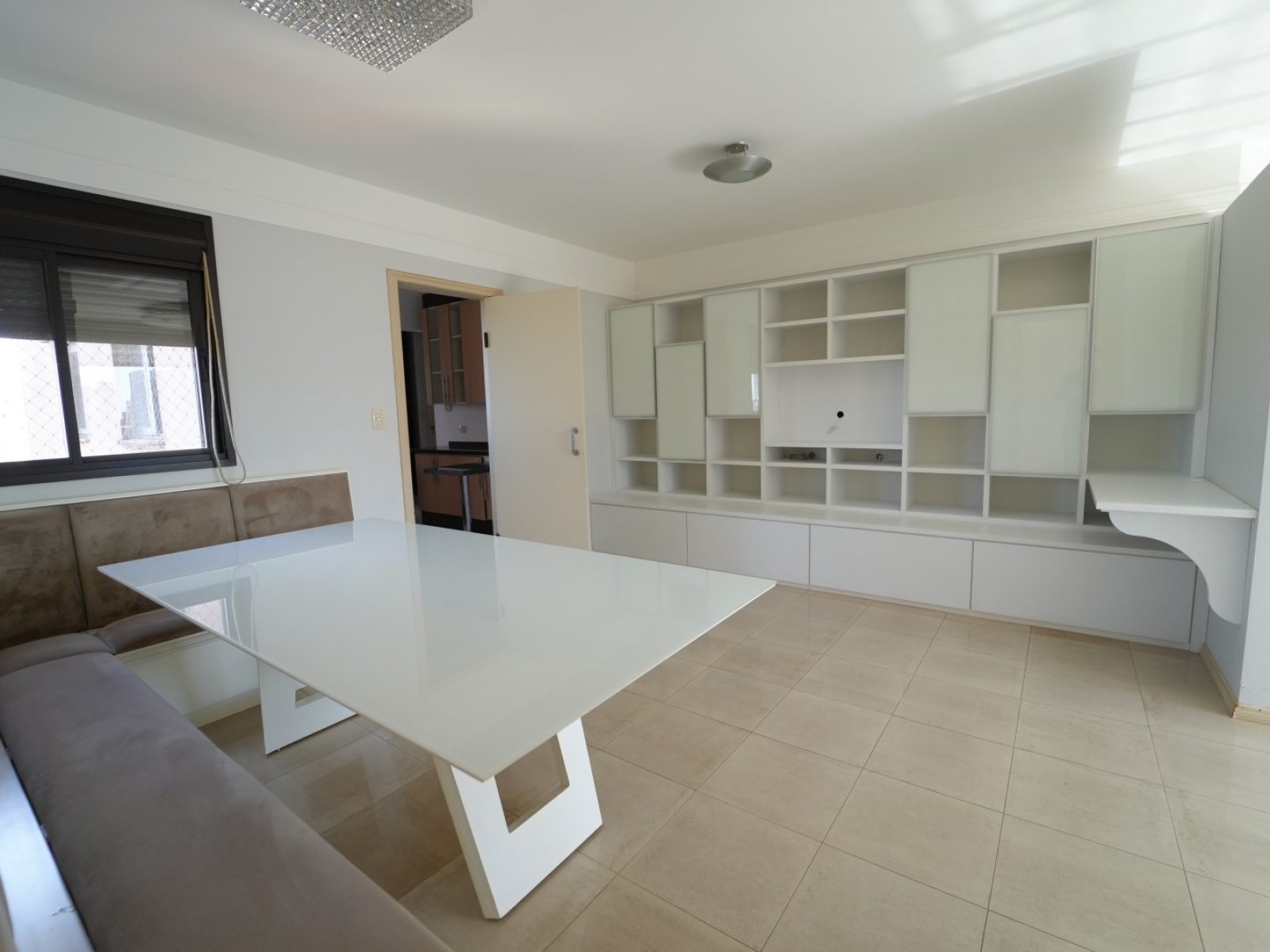 EDIFÍCIO ANTHARES | 13