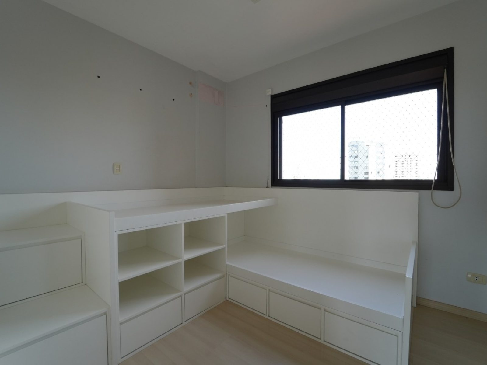 EDIFÍCIO ANTHARES | 16