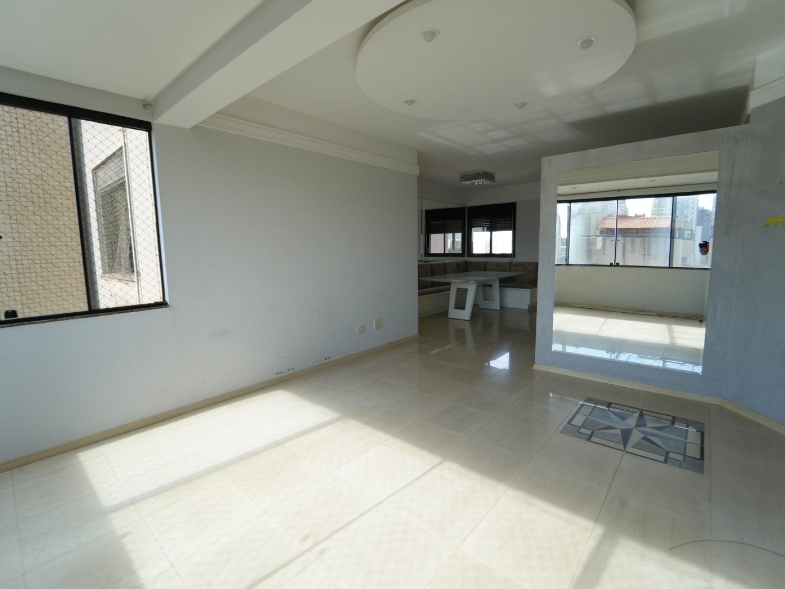 EDIFÍCIO ANTHARES | 12