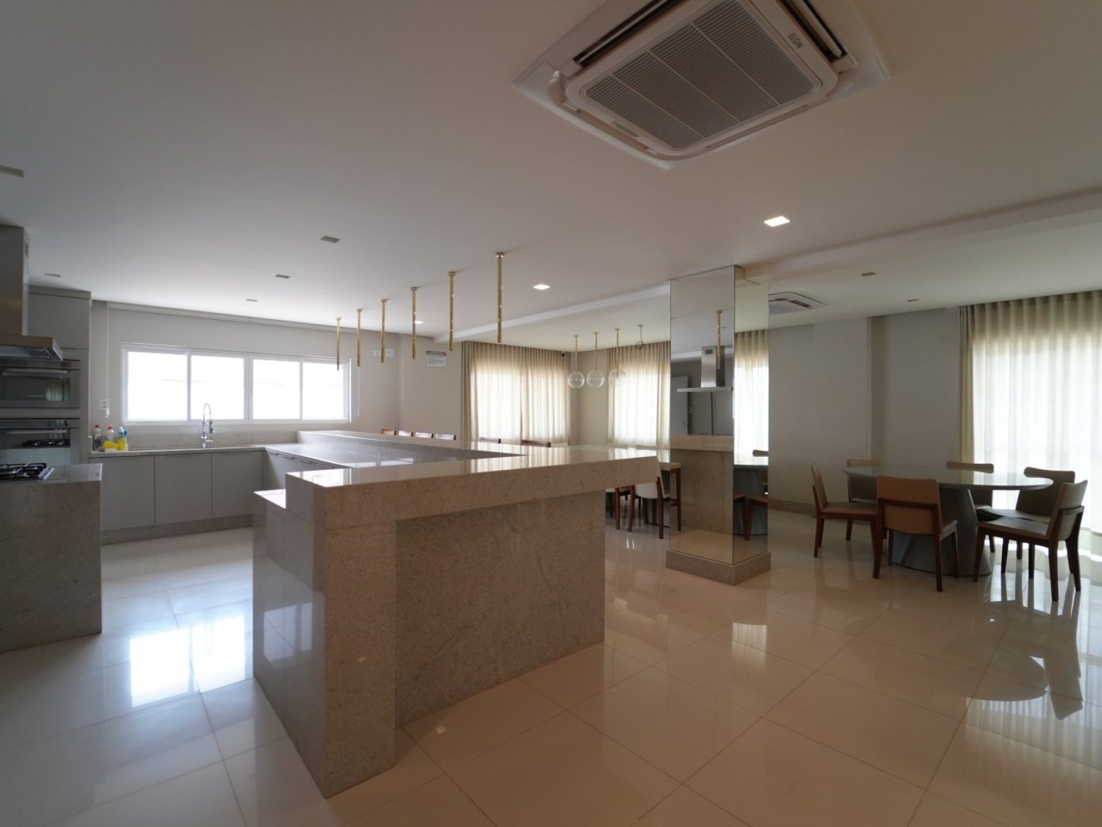 EDIFÍCIO DELUCCI | 29