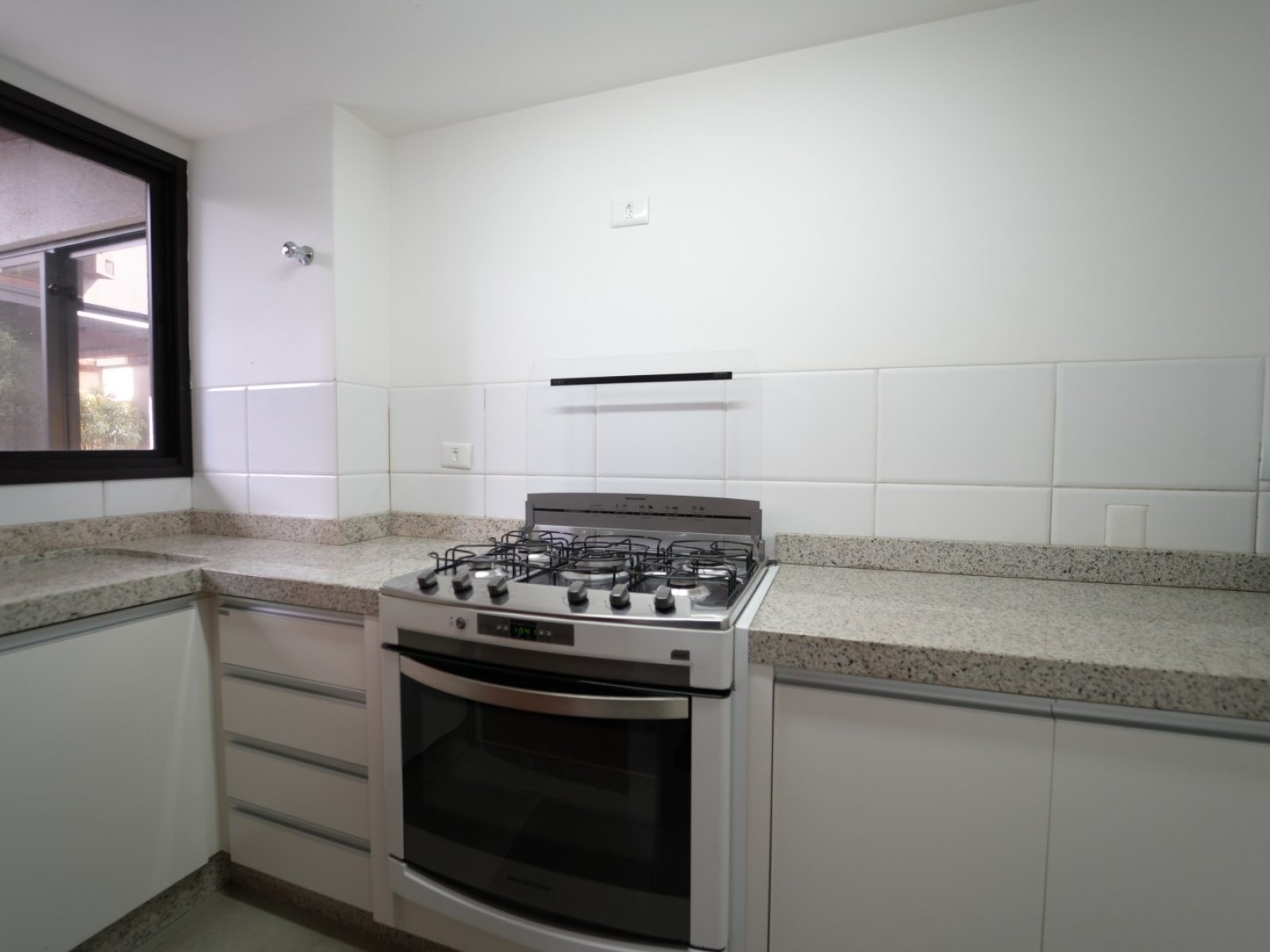 EDIFÍCIO ANTHARES | 31