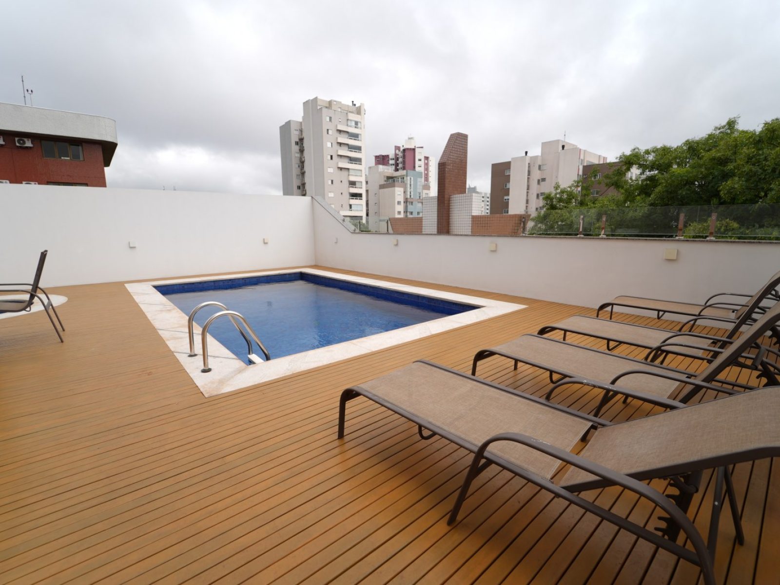 EDIFÍCIO DELUCCI | 33