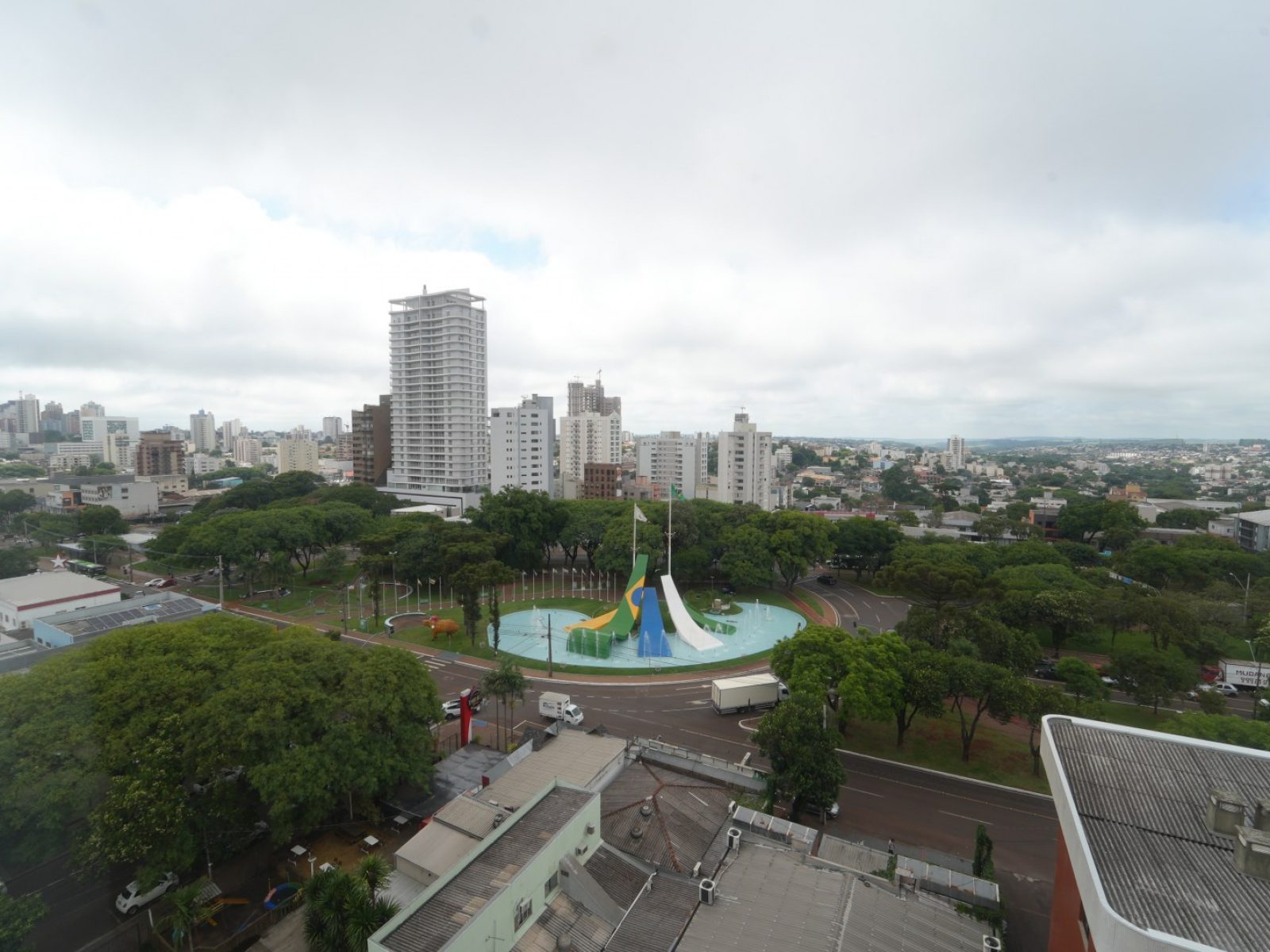 EDIFÍCIO DELUCCI | 25